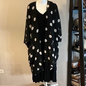 Anne Klein Black Kimono with White Dots